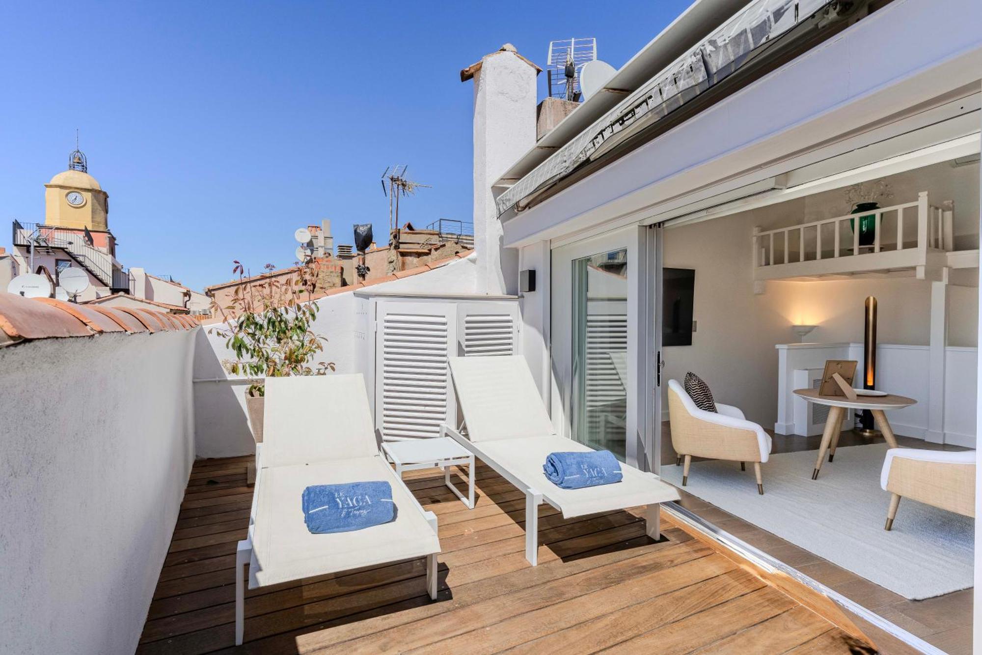 By Le Yaca Aparthotel