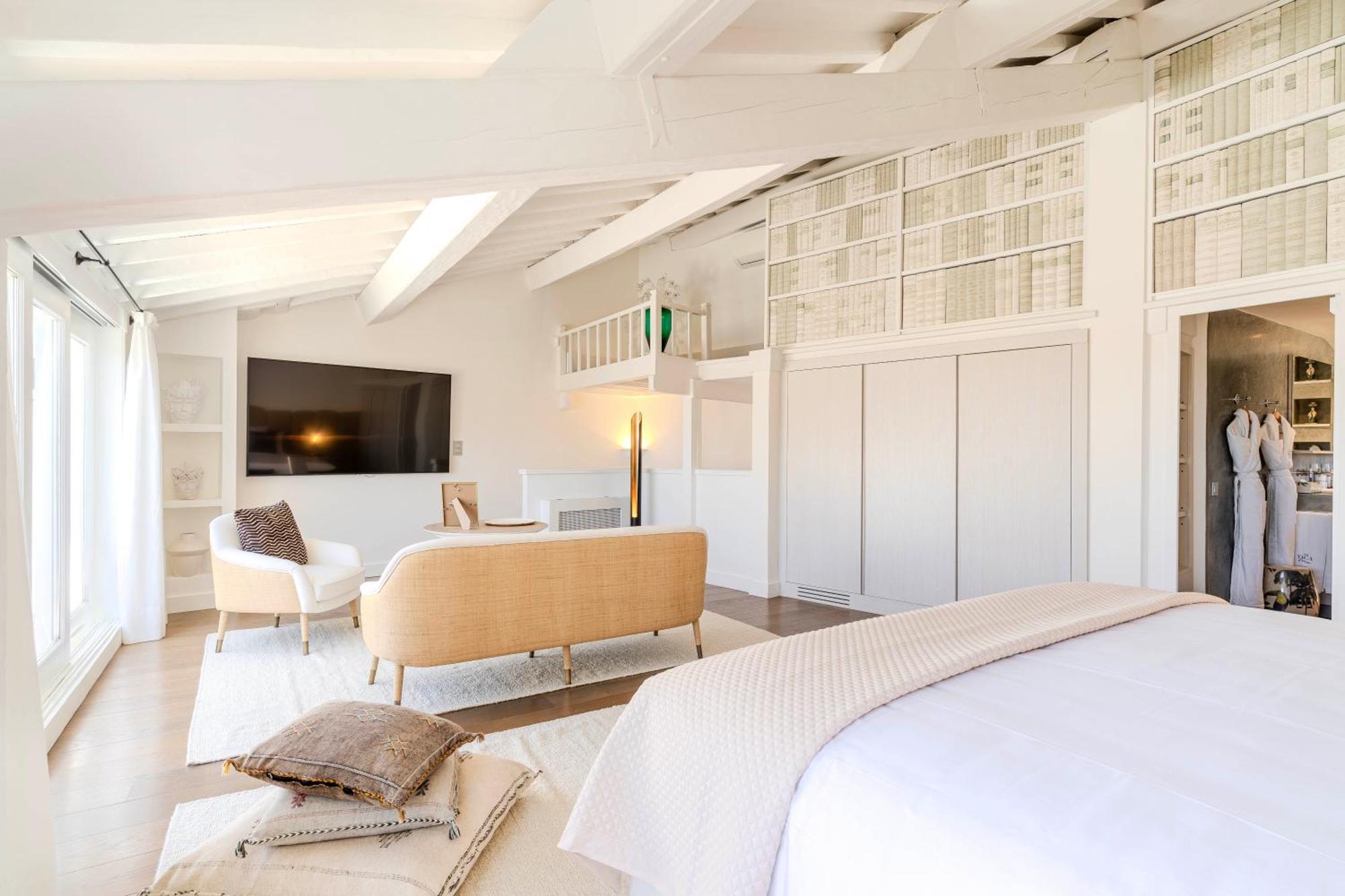 By Le Yaca Aparthotel