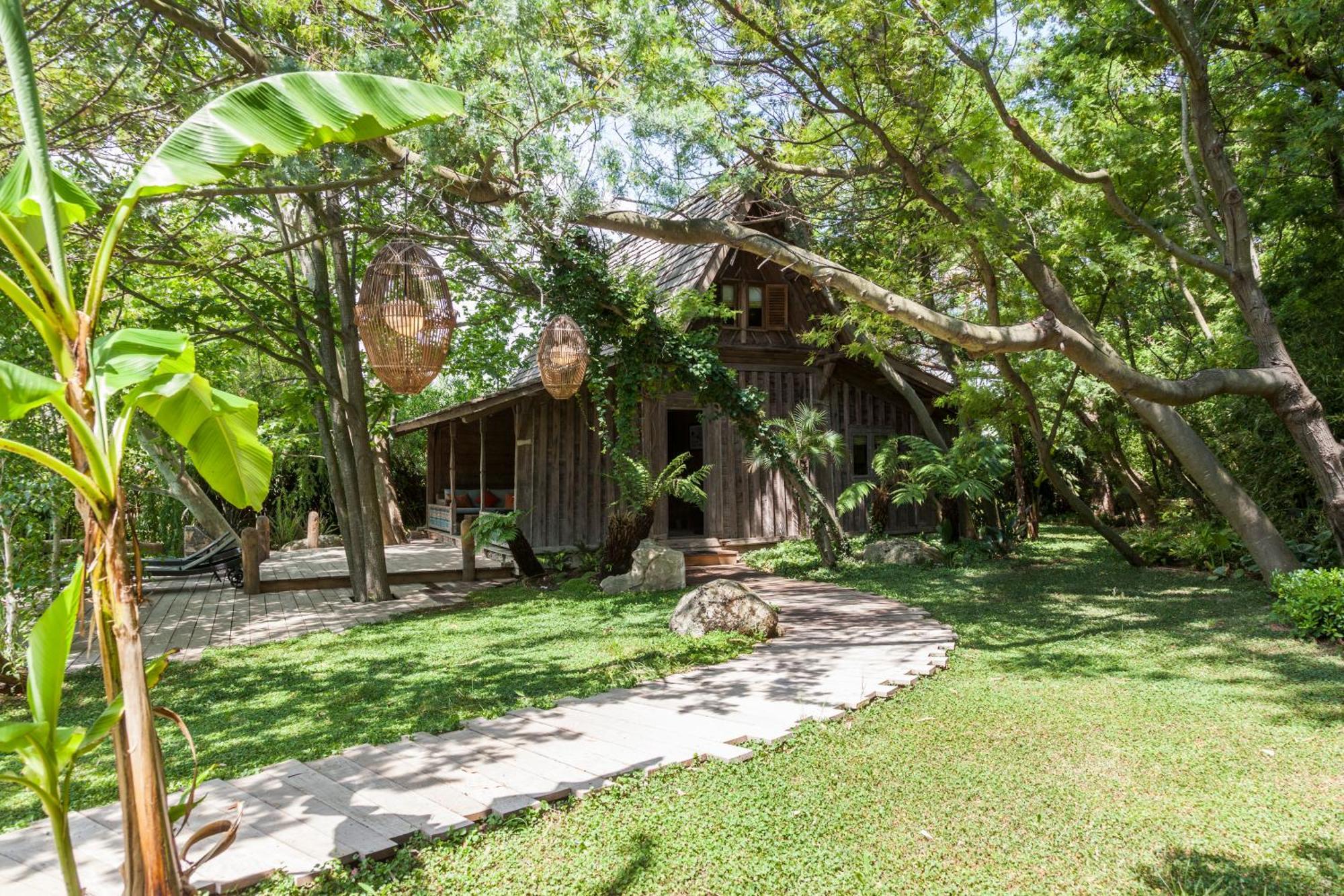 Domaine Les Mesanges Guest house
