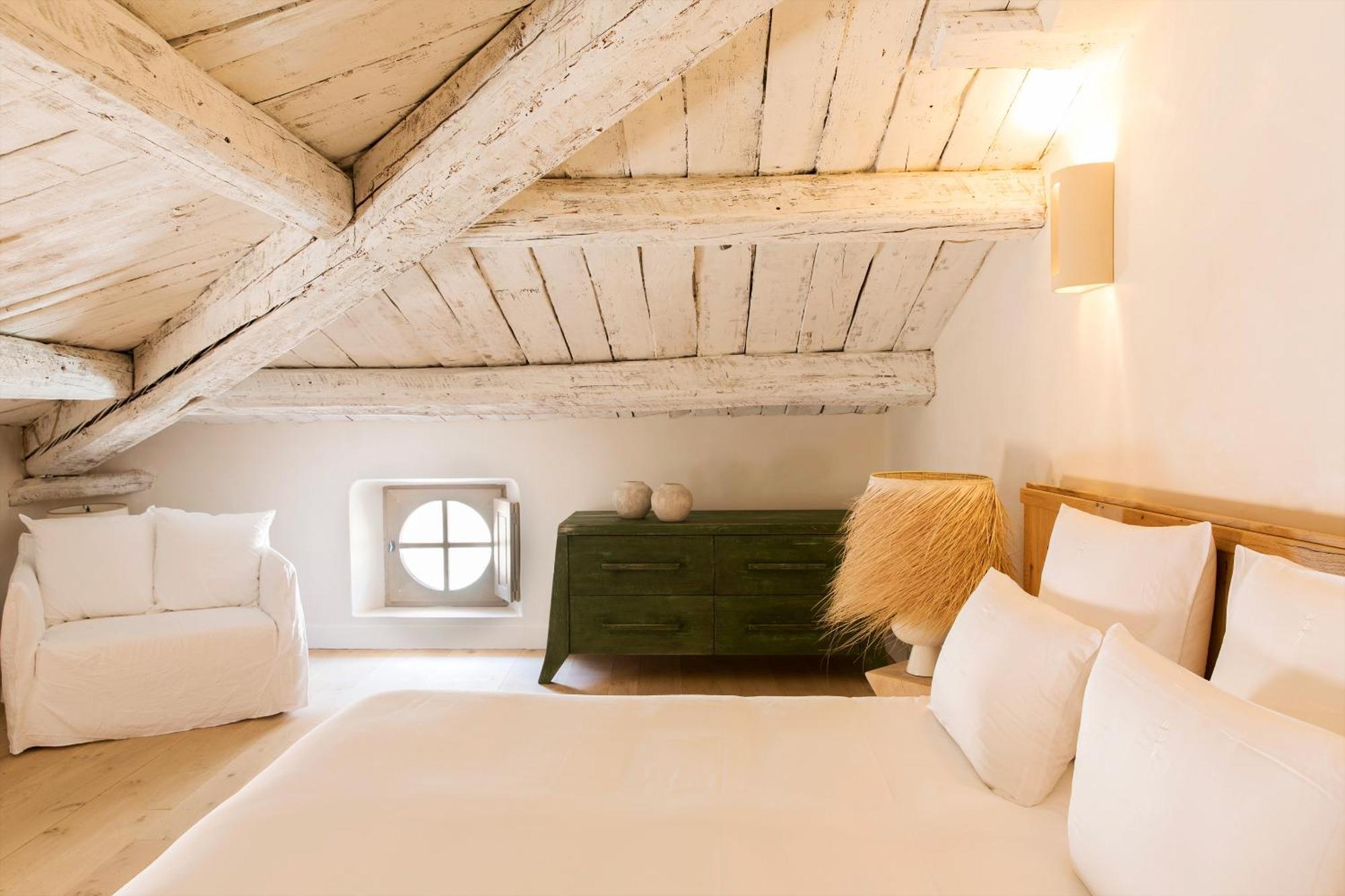 Hotel La Ponche 5*