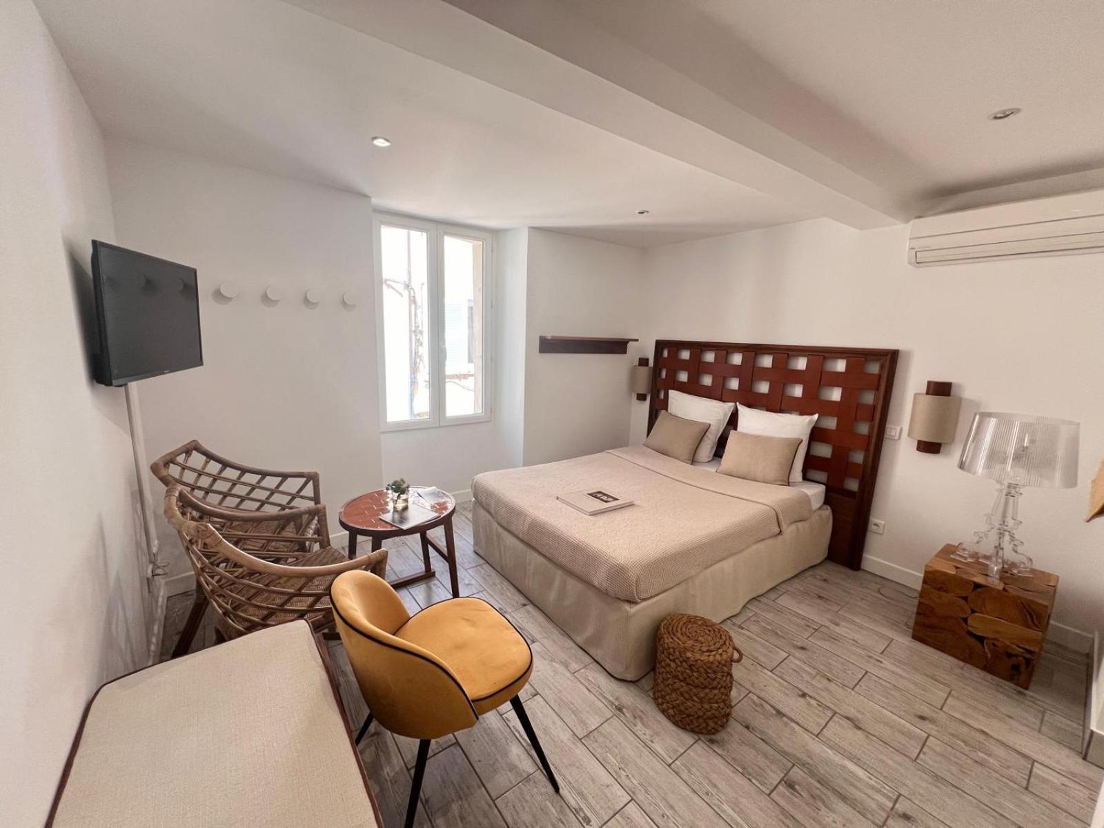 A 2 Minutes Du Port Apartment
