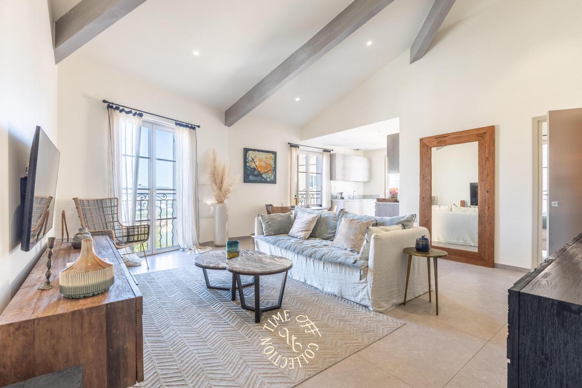 Apartment A&a By Time Off Collection