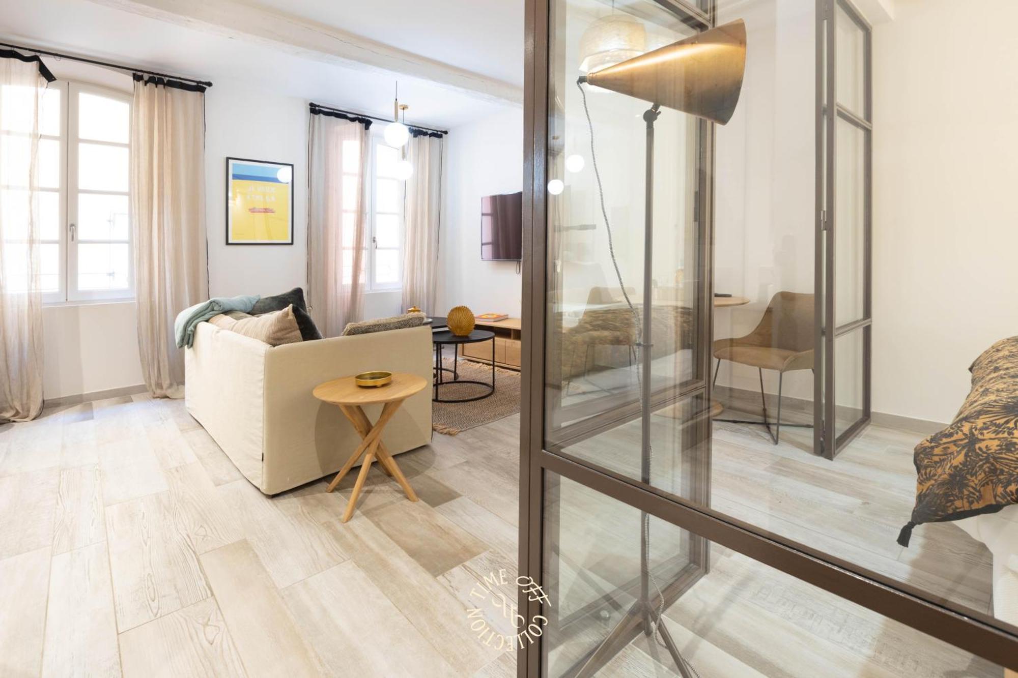 Apartment Sainte Anne By Time Off Collection