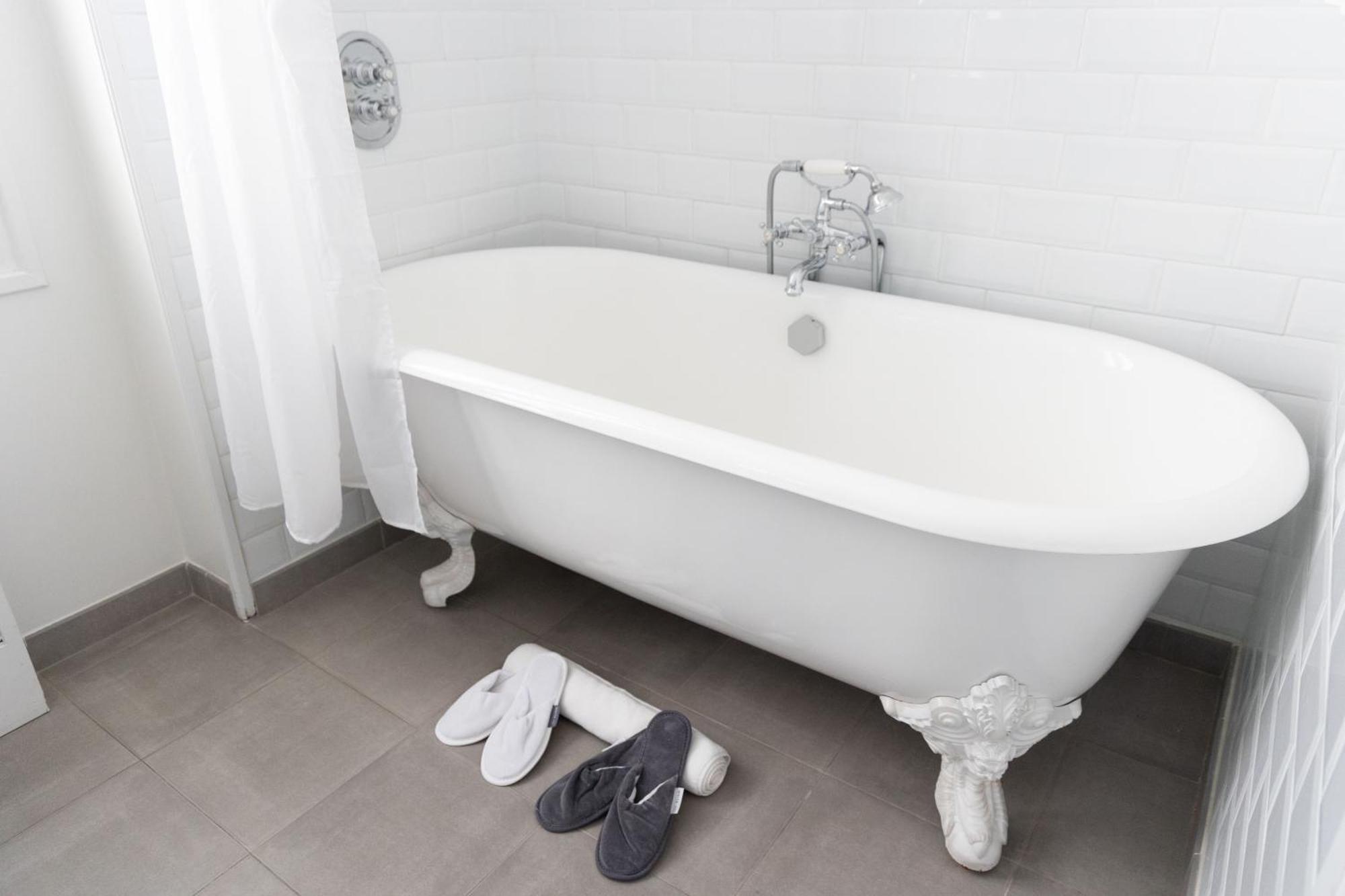 White 1921 Hotel Saint-Tropez