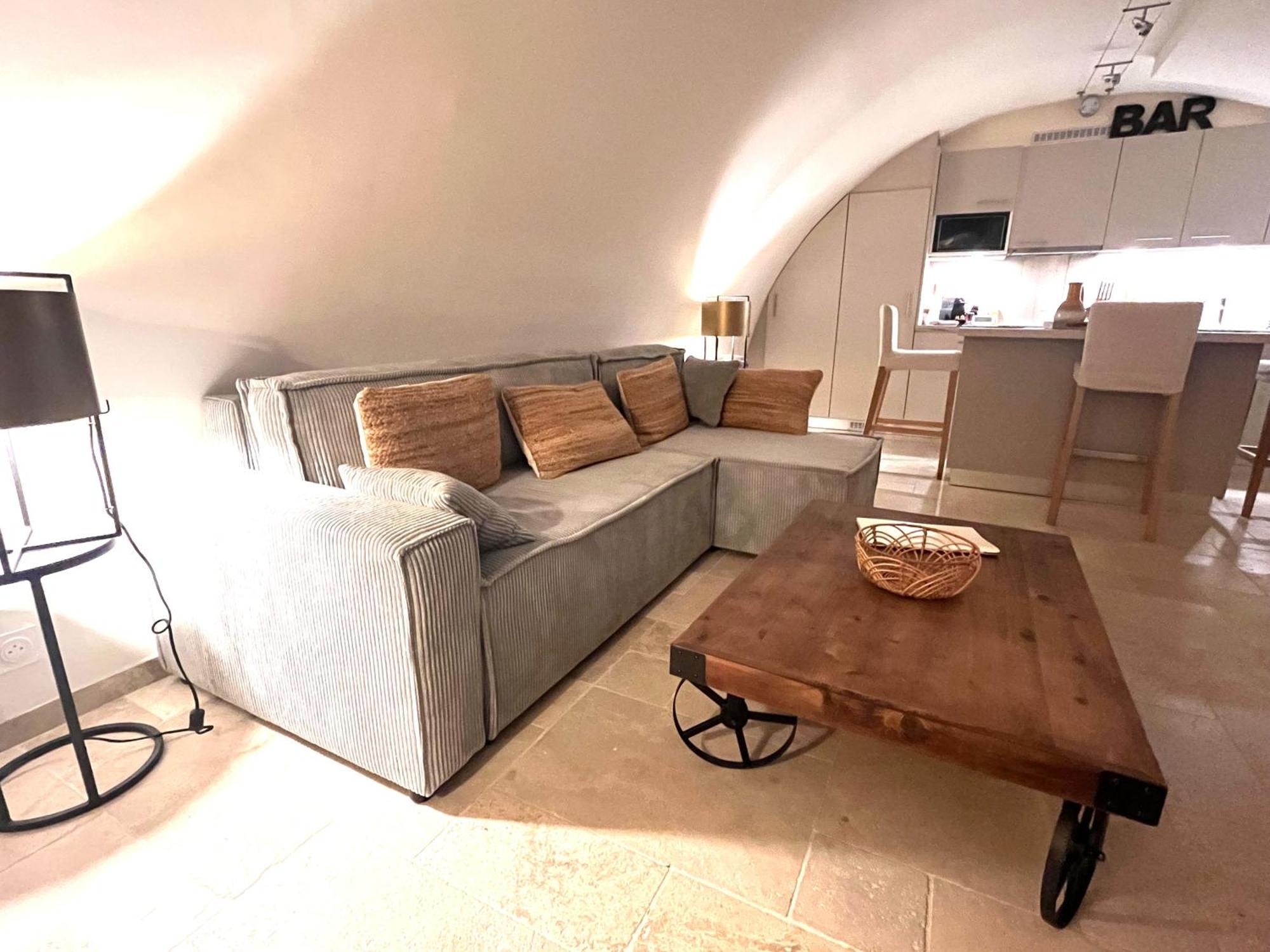 Maison *