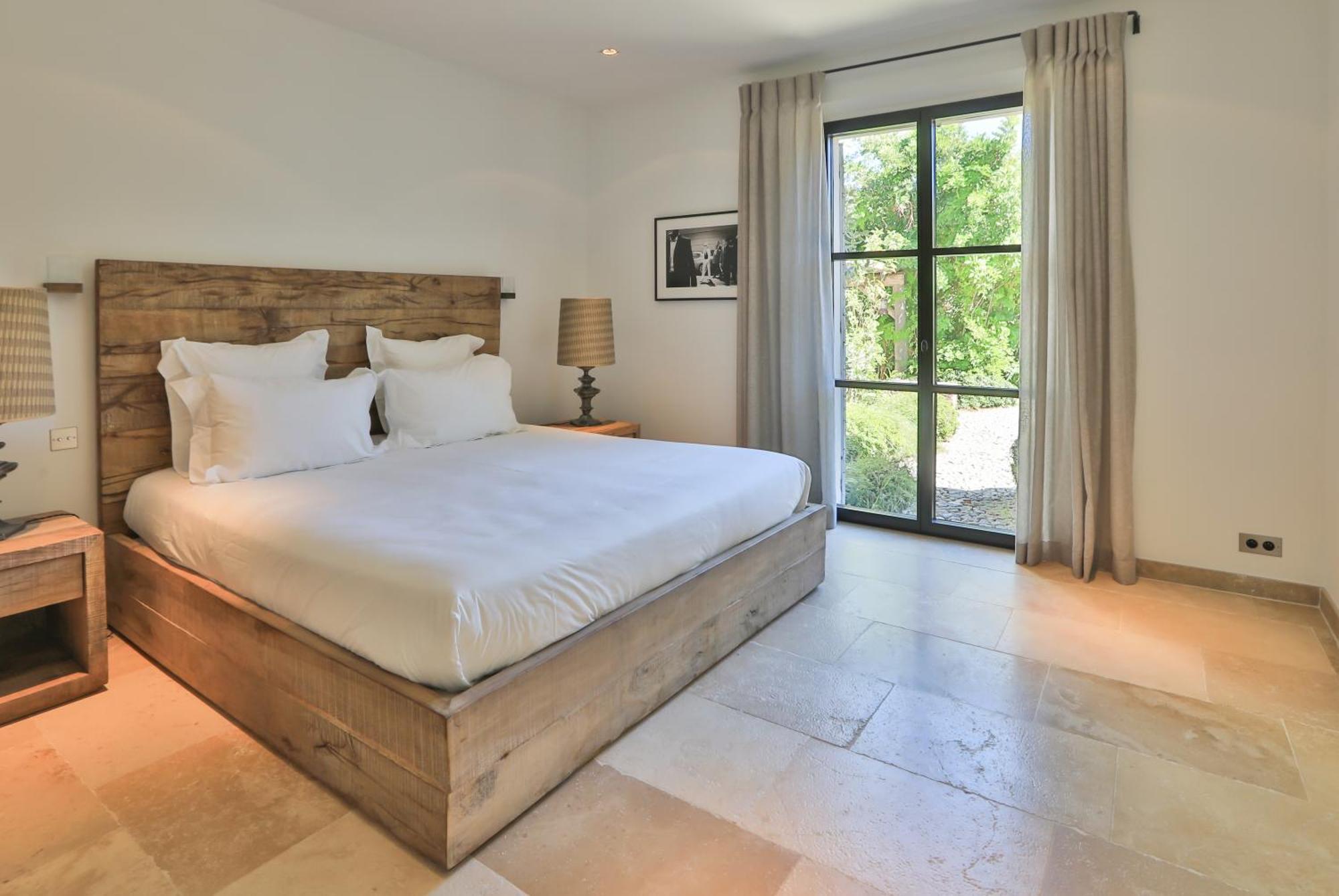 Vyylla Private Bed & Breakfast *