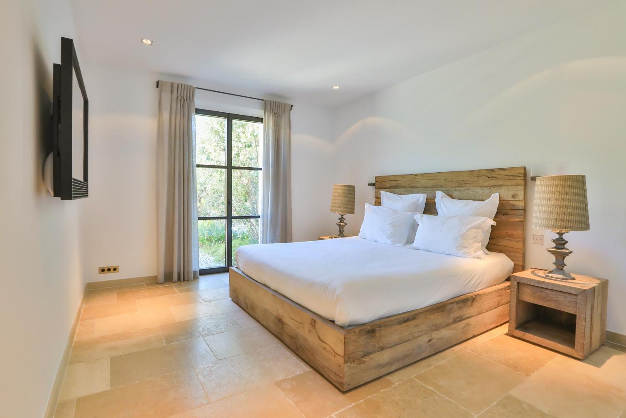 Vyylla Private Bed & Breakfast *
