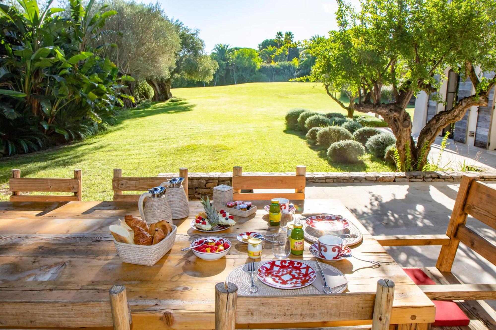 Vyylla Private Bed & Breakfast