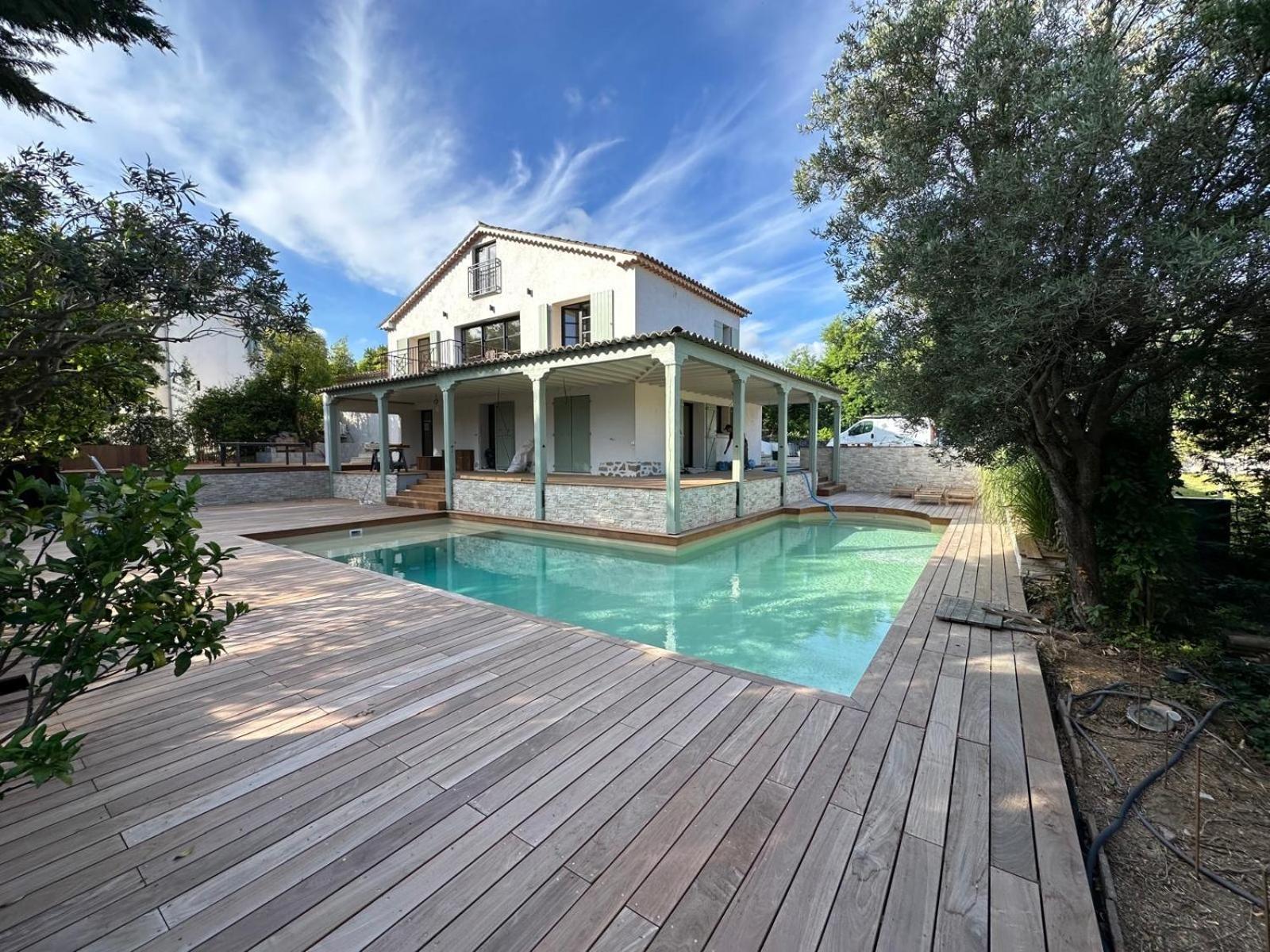 Maison St Tropez Dans Les Vignes
