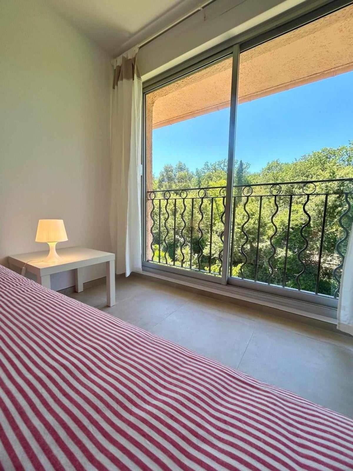 Heraclee Apartment *