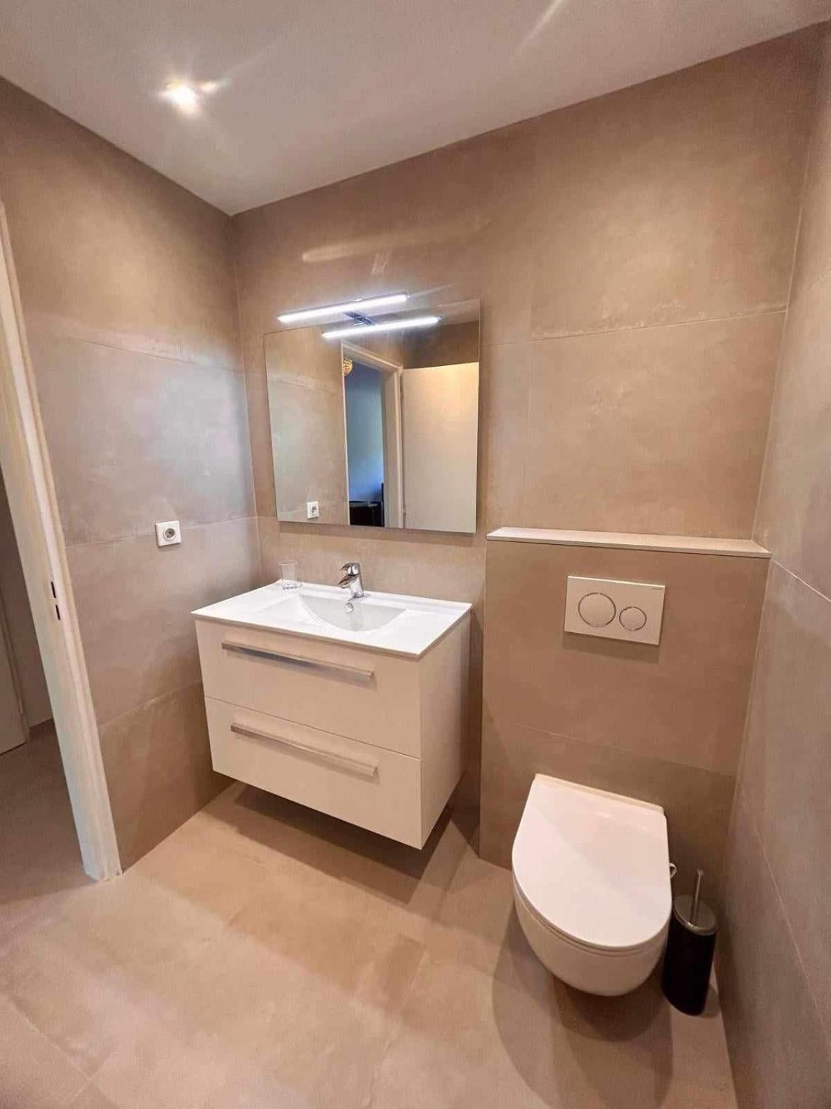 Heraclee Apartment *