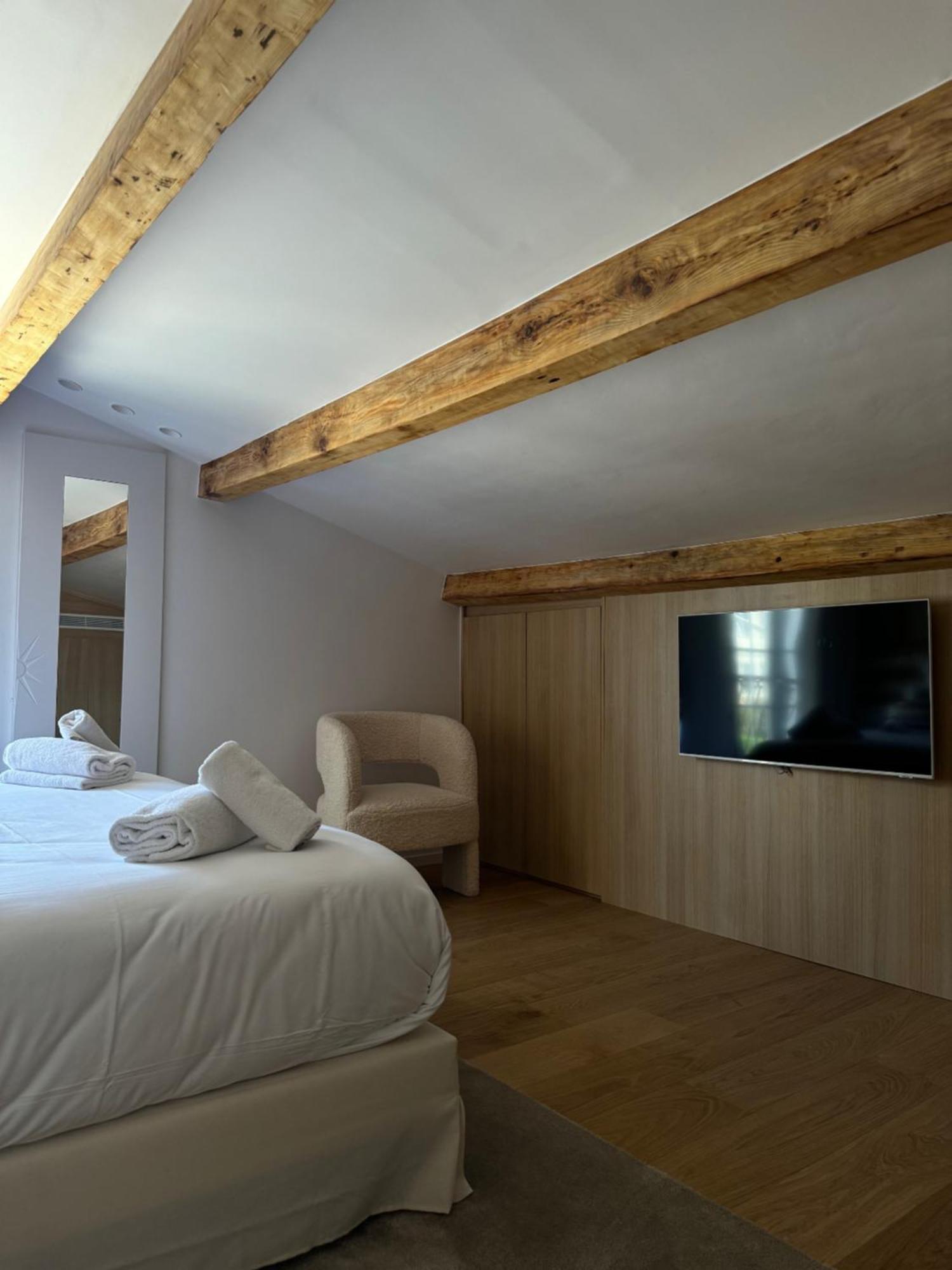 Hotel Lou 4*