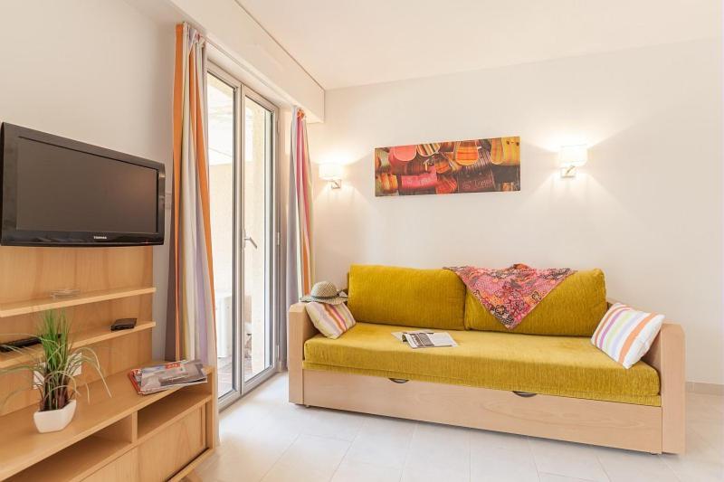 Pierre Et Amandine Hotel 3*