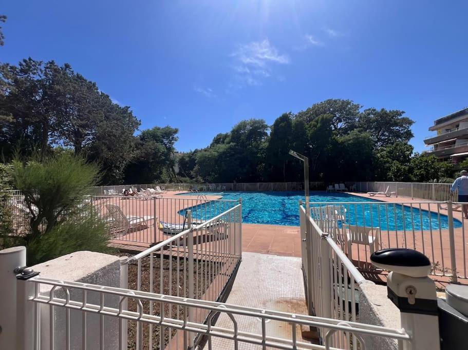Piscine, Parking, Vue Mer, 23 M2