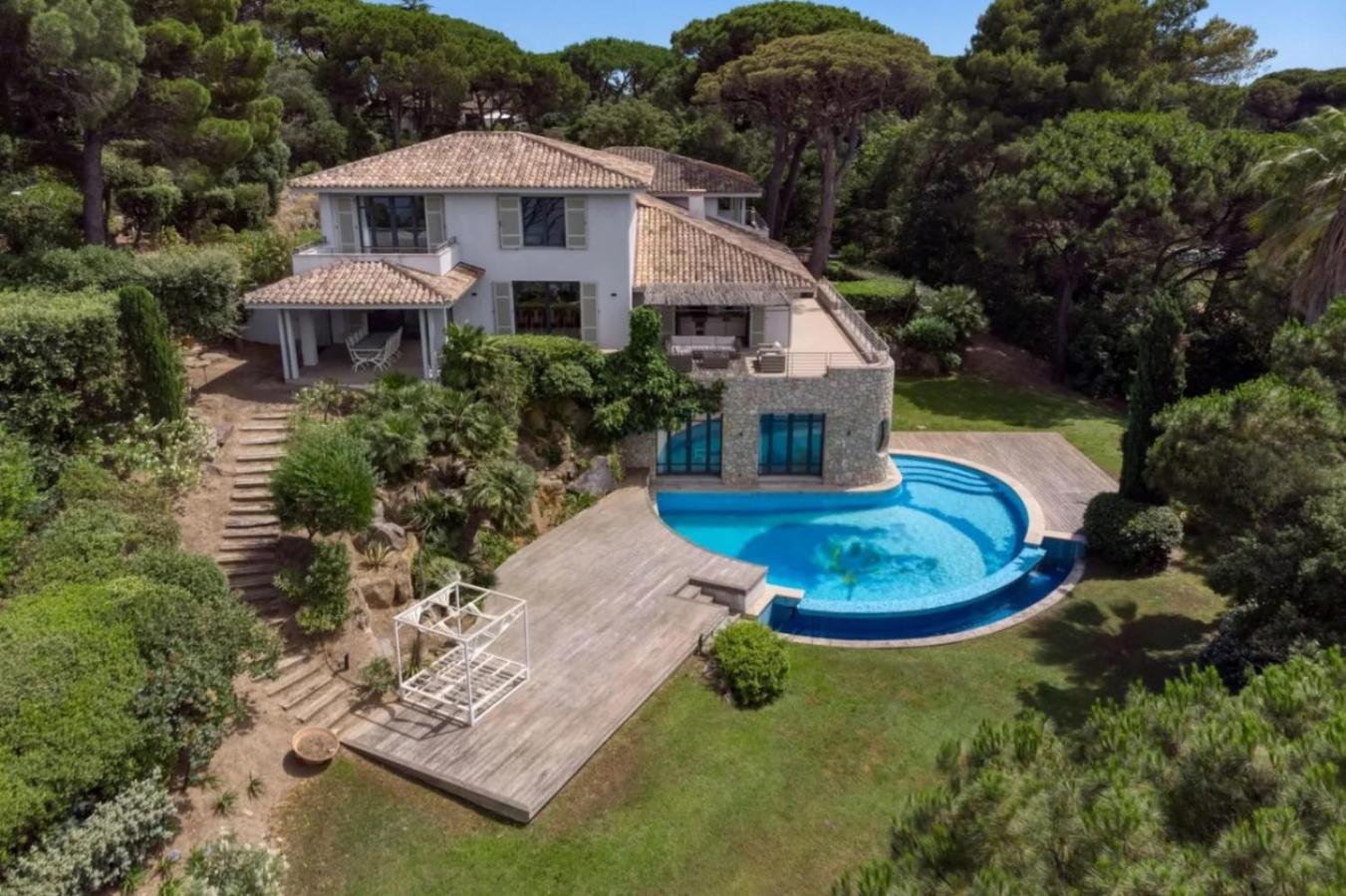 Parra Villa *
