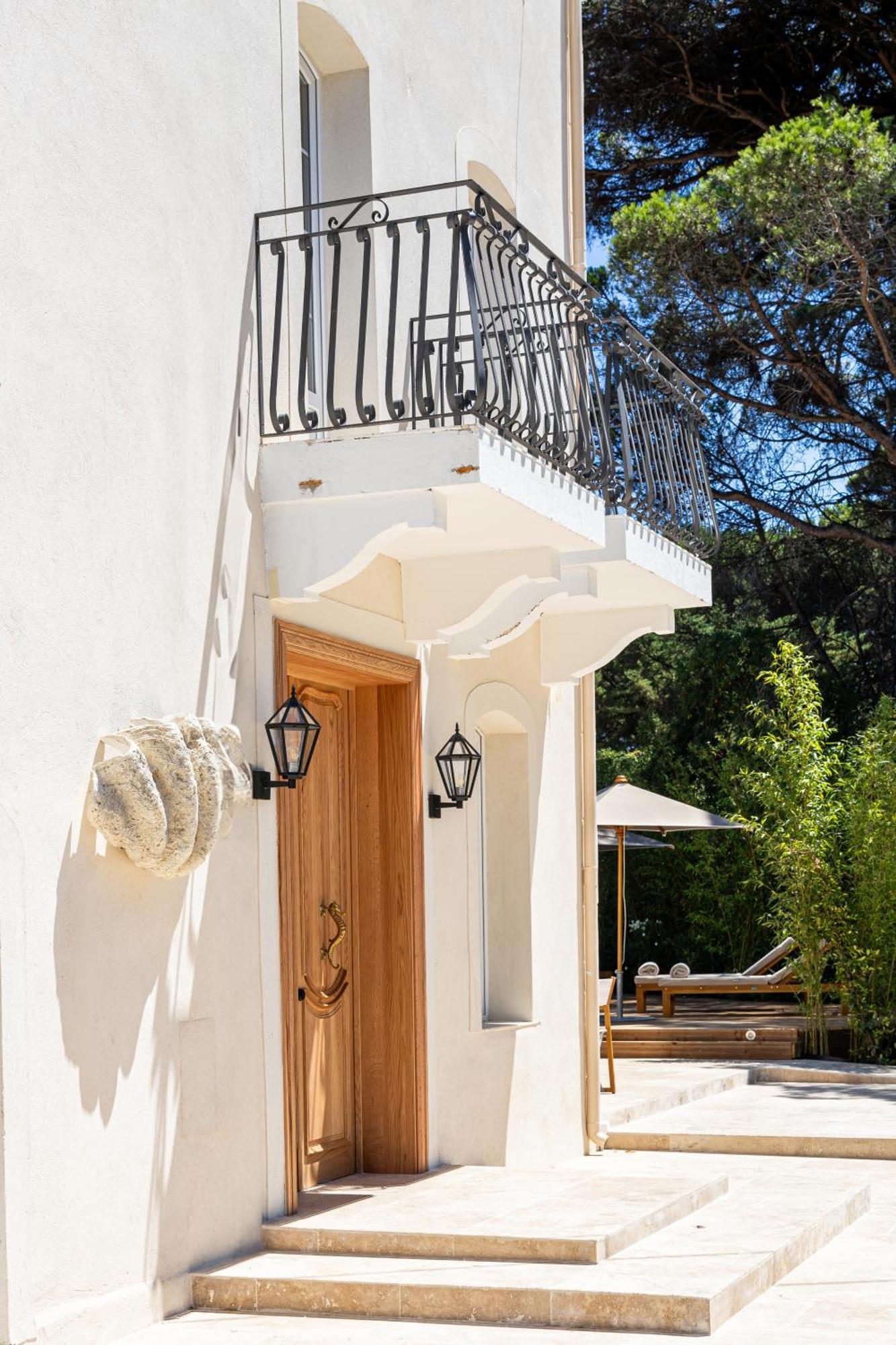 Lou Mare Hotel
