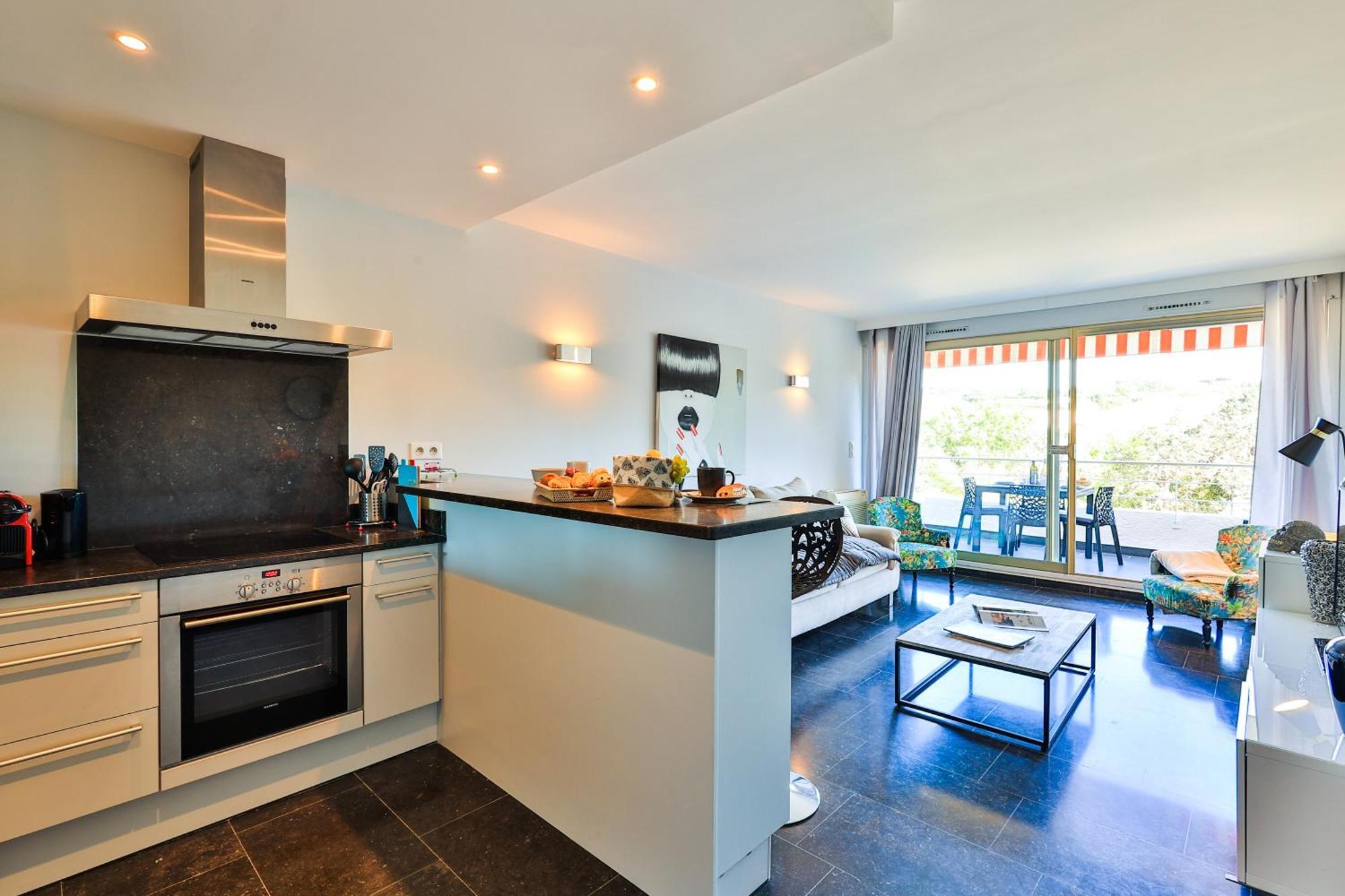 Apartment Centre St Tropez - 2 Pieces -clim Piscine Parking