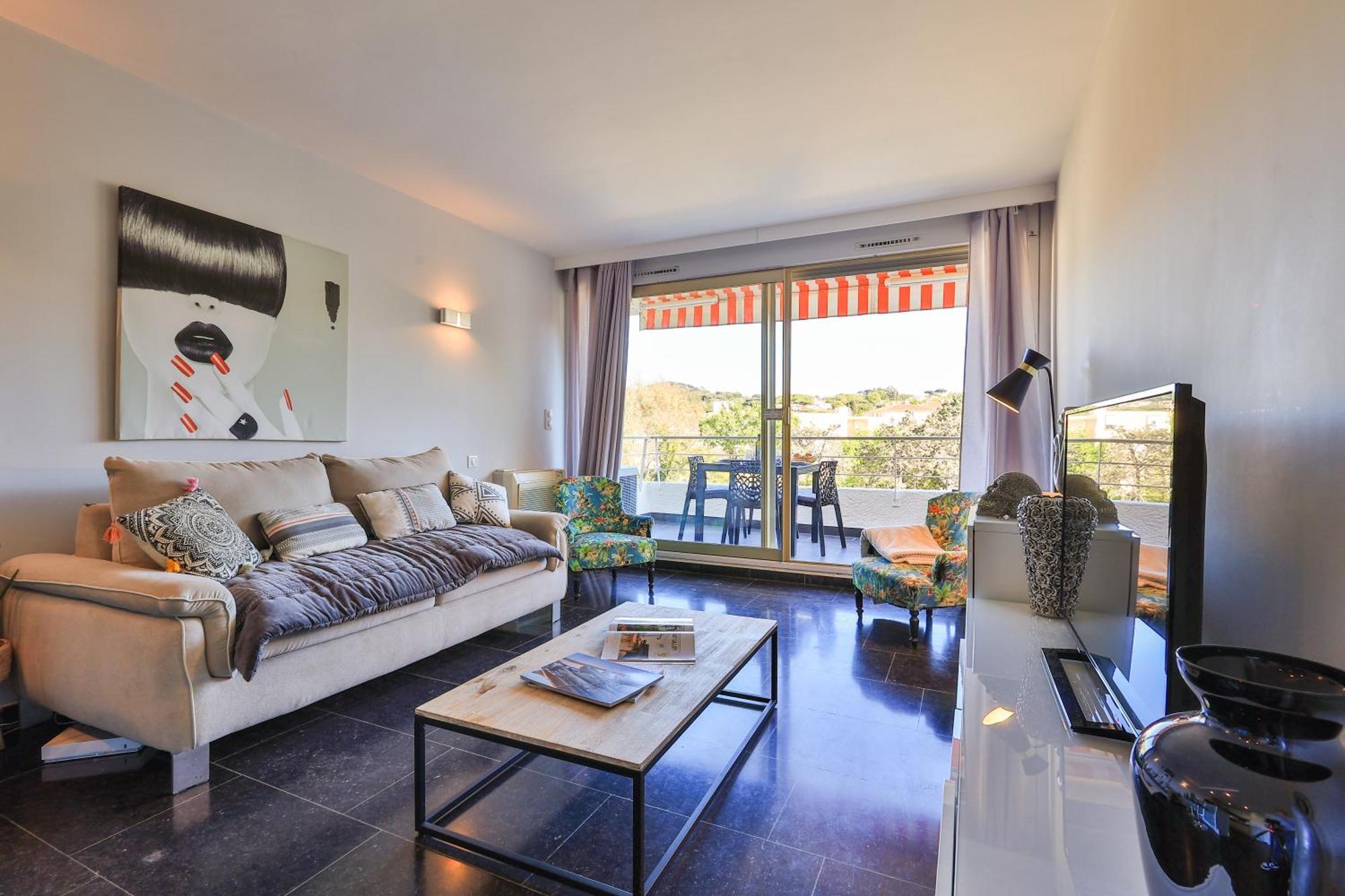 Apartment Centre St Tropez - 2 Pieces -clim Piscine Parking