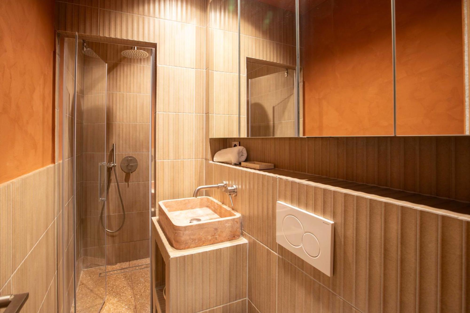 Charming With A-c - 2p - Center St Tropez Apartment