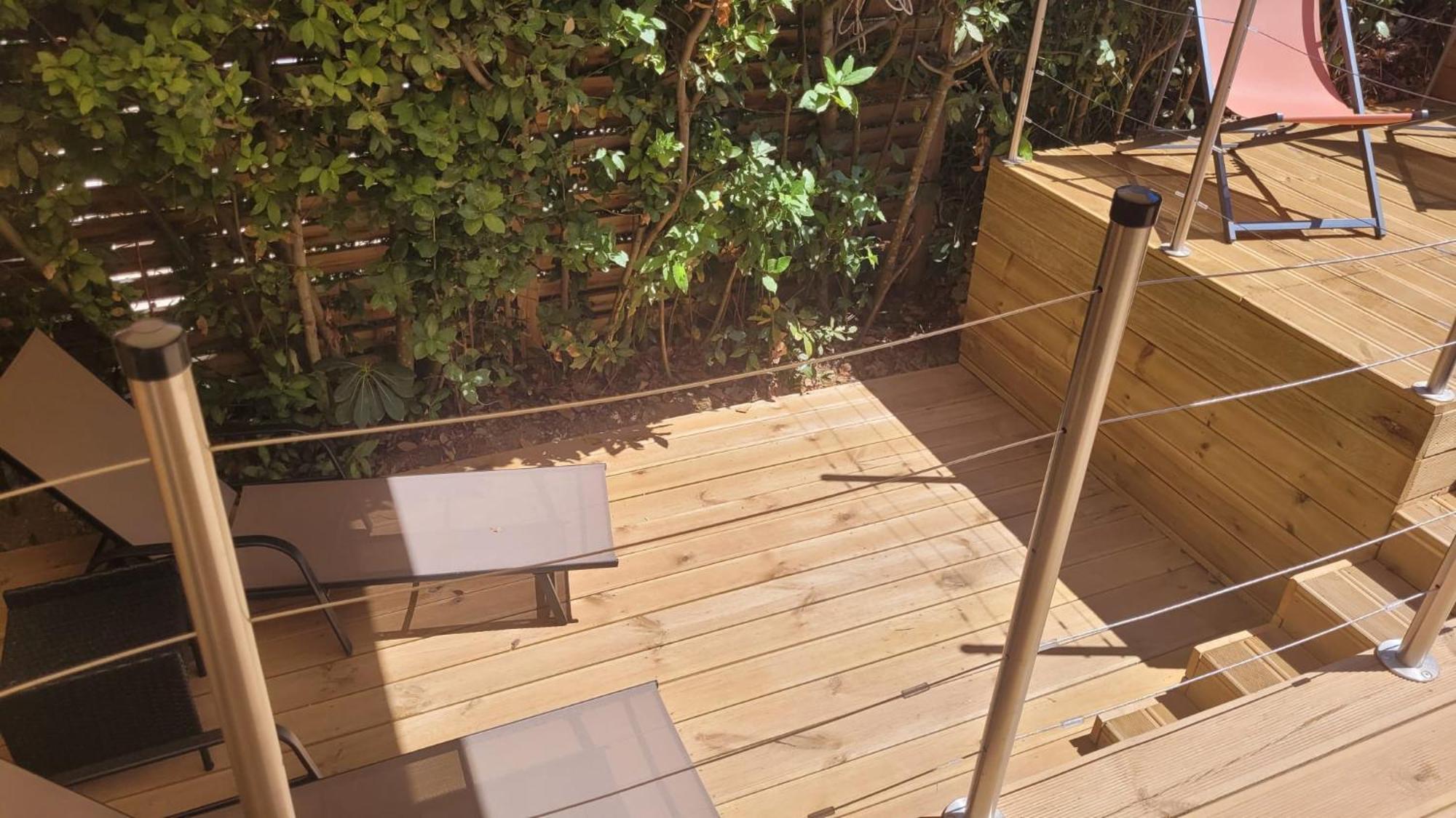 Apartment Sur 2 Niveaux Avec Terrasse A *