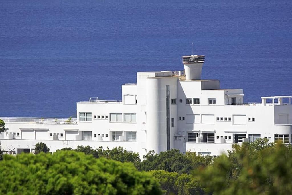 Tropez En Style! Chic & Apartment *