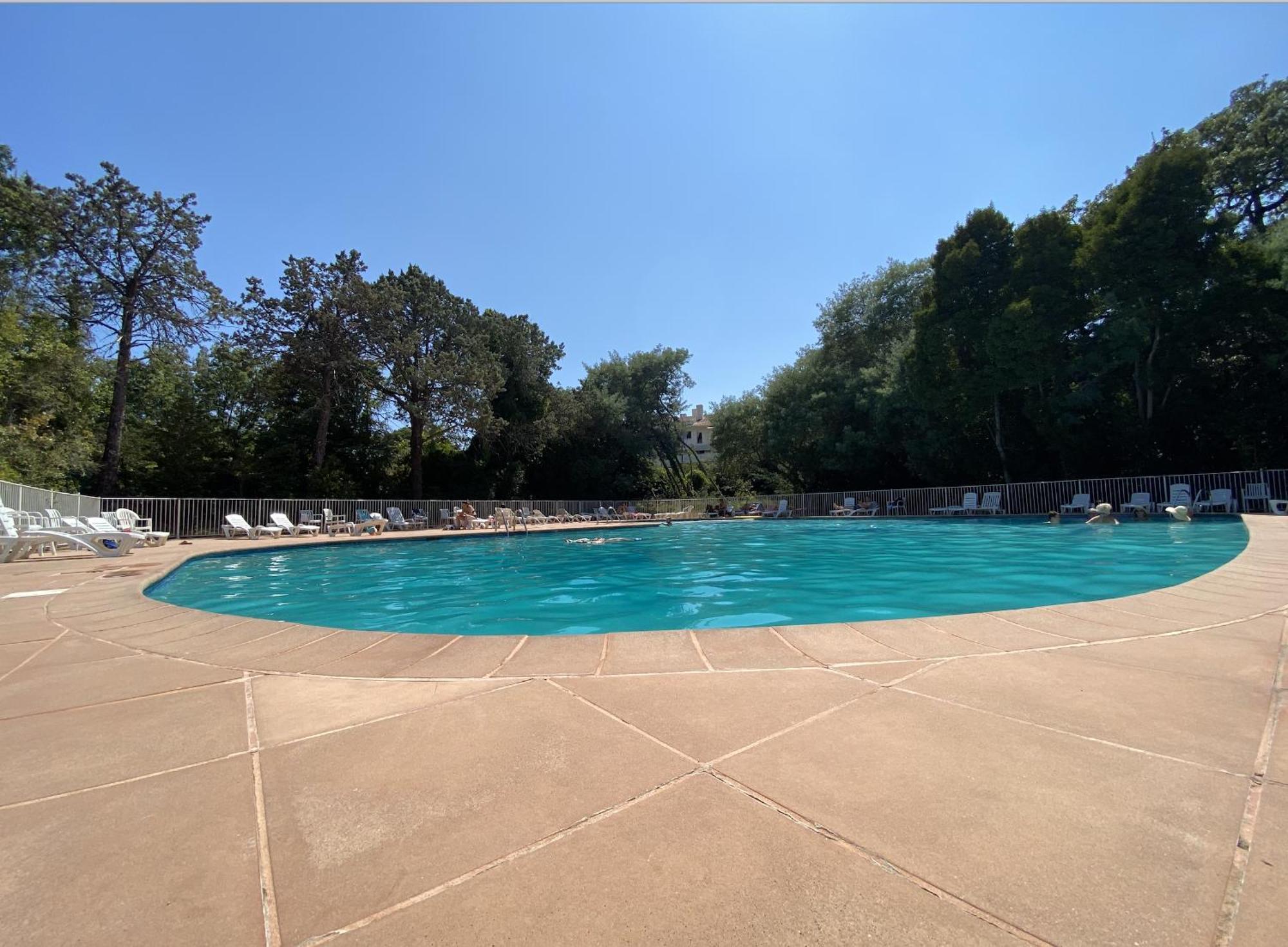 4 P Avec Grande Terrasse, Piscine, Parking Dans Tropez Centre Saint-Tropez