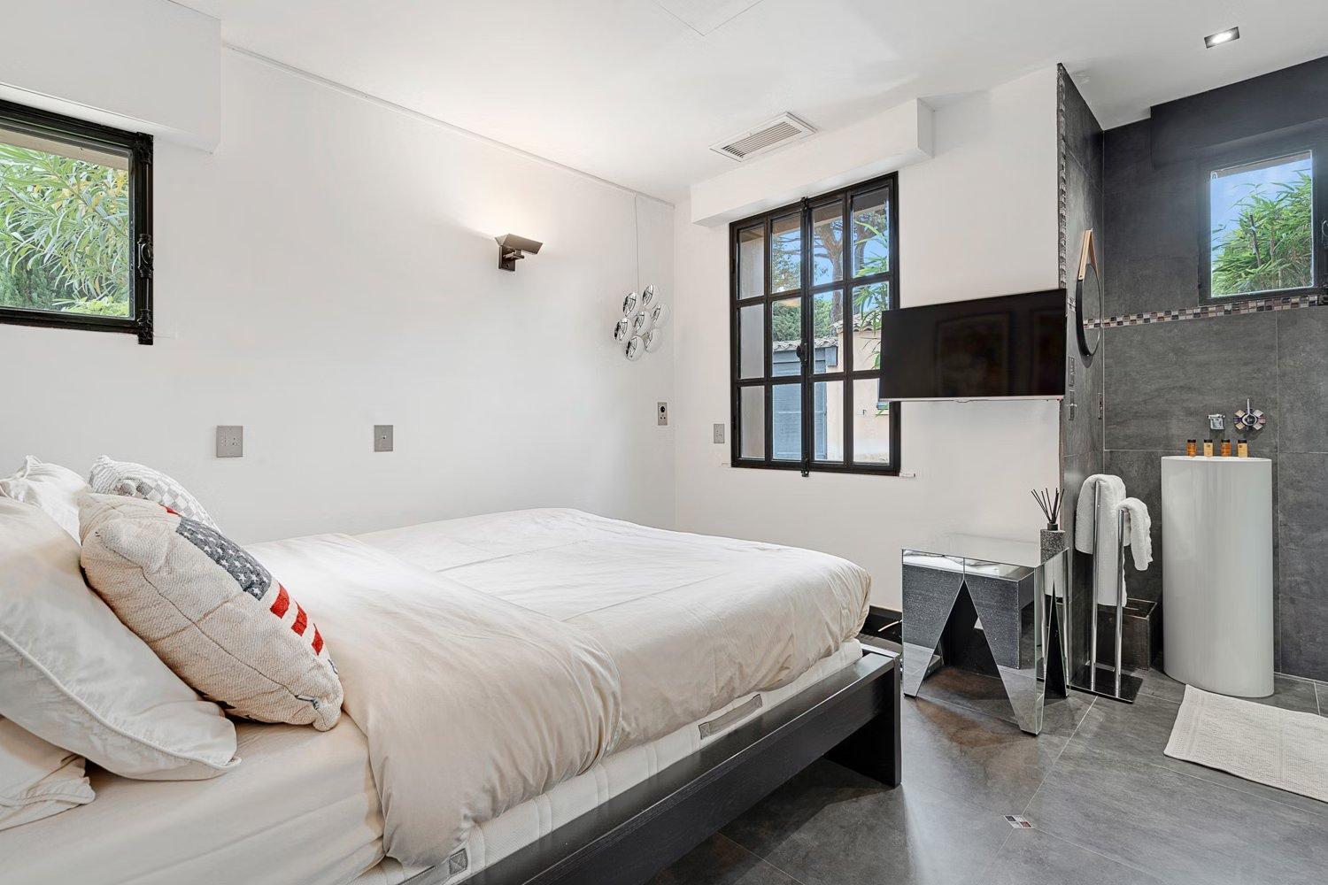 Exclusive Modern In Villa Saint-Tropez