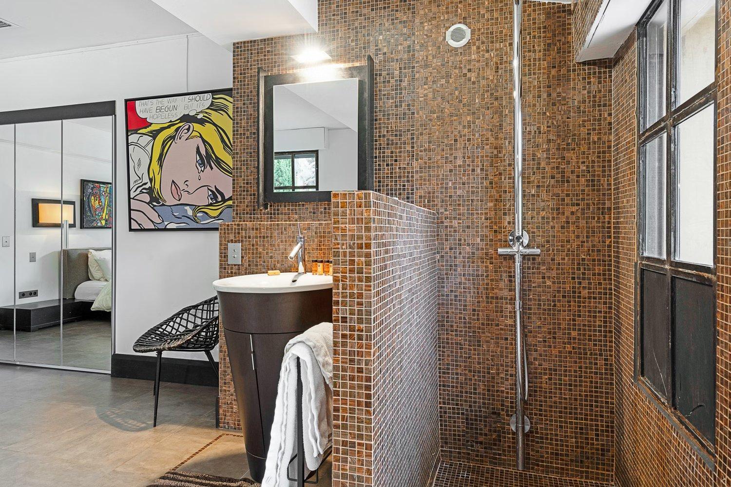 Exclusive Modern In Villa