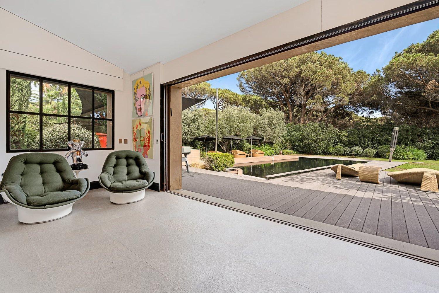 Exclusive Modern In Villa