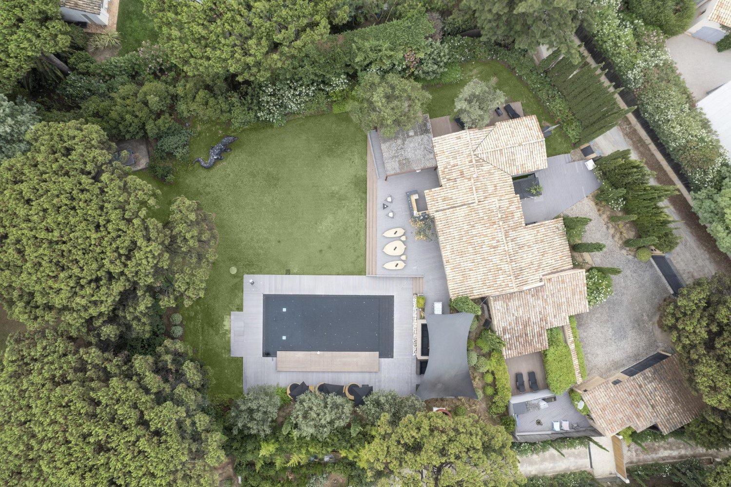 Exclusive Modern In *