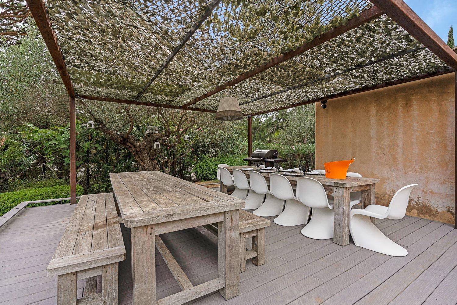 Exclusive Modern In *