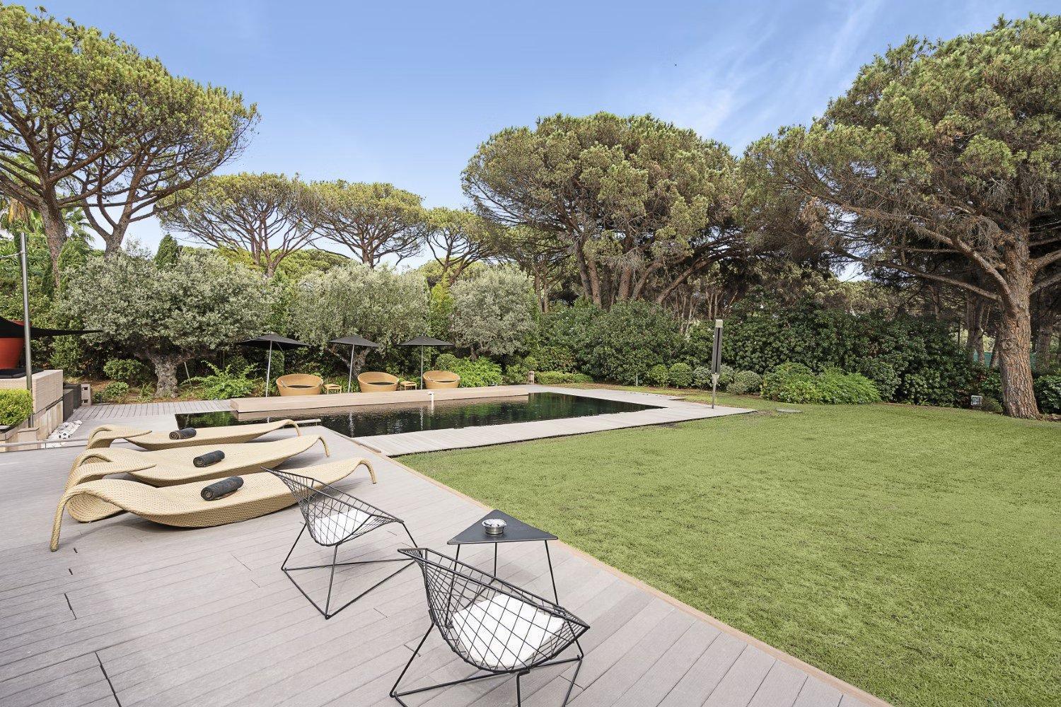 Exclusive Modern In