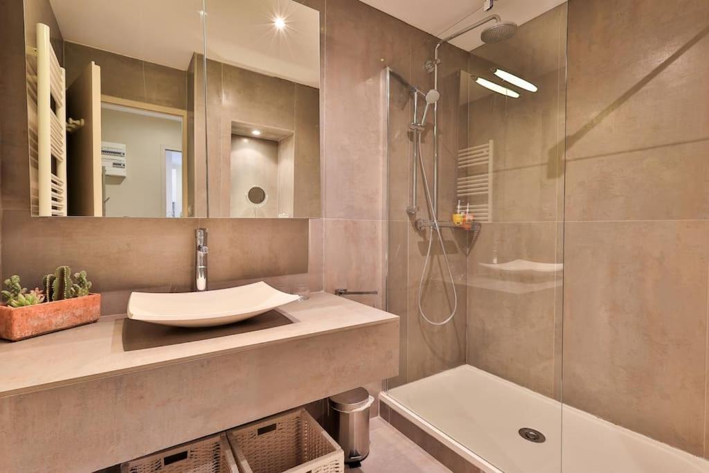 Centre St Tropez - Gd 2 Pieces, Piscine Et Parking * Saint-Tropez