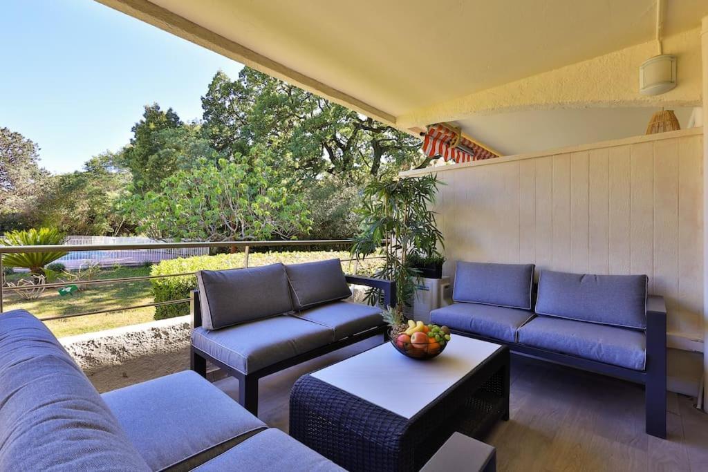 Centre St Tropez - Gd 2 Pieces, Piscine Et Parking