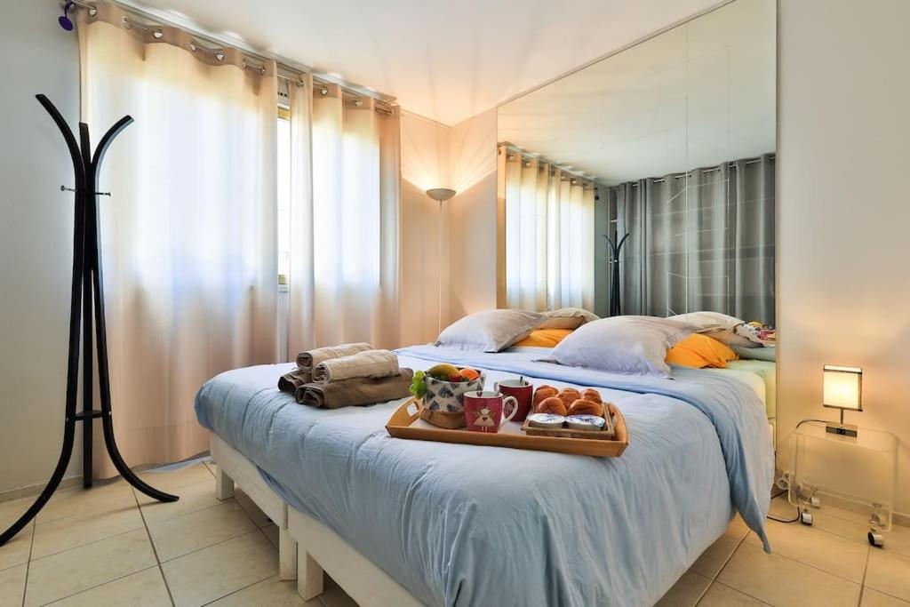 2 Pieces, Piscine Et Parking Centre De St Tropez *