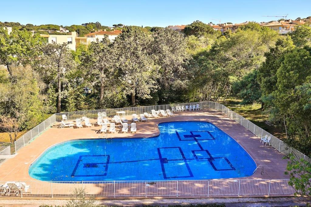Apartment 2 Pieces, Piscine Et Parking Centre De St Tropez