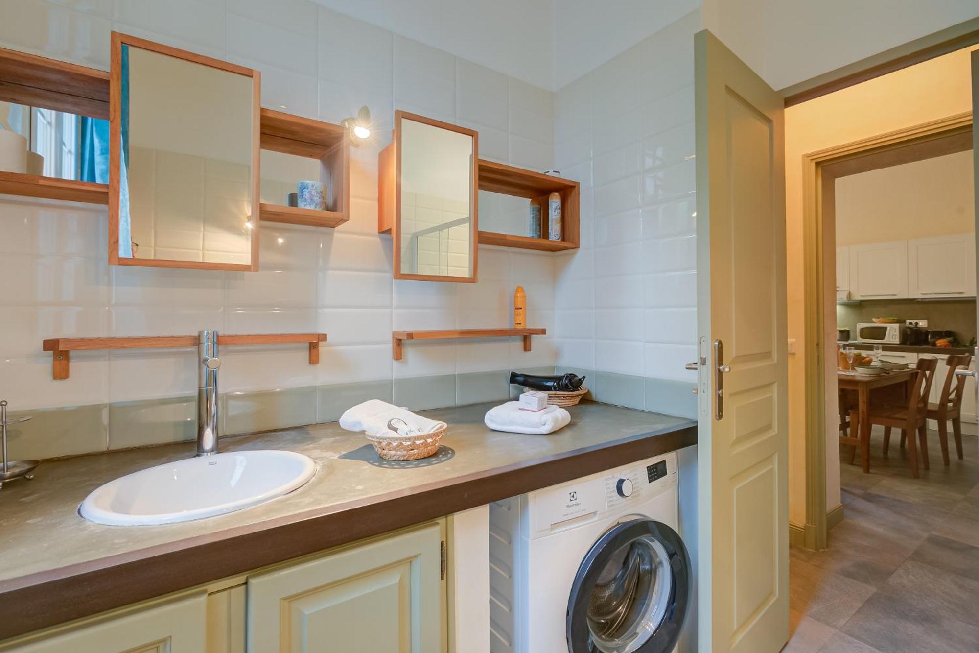 Azzurra Front - Happy Apartment