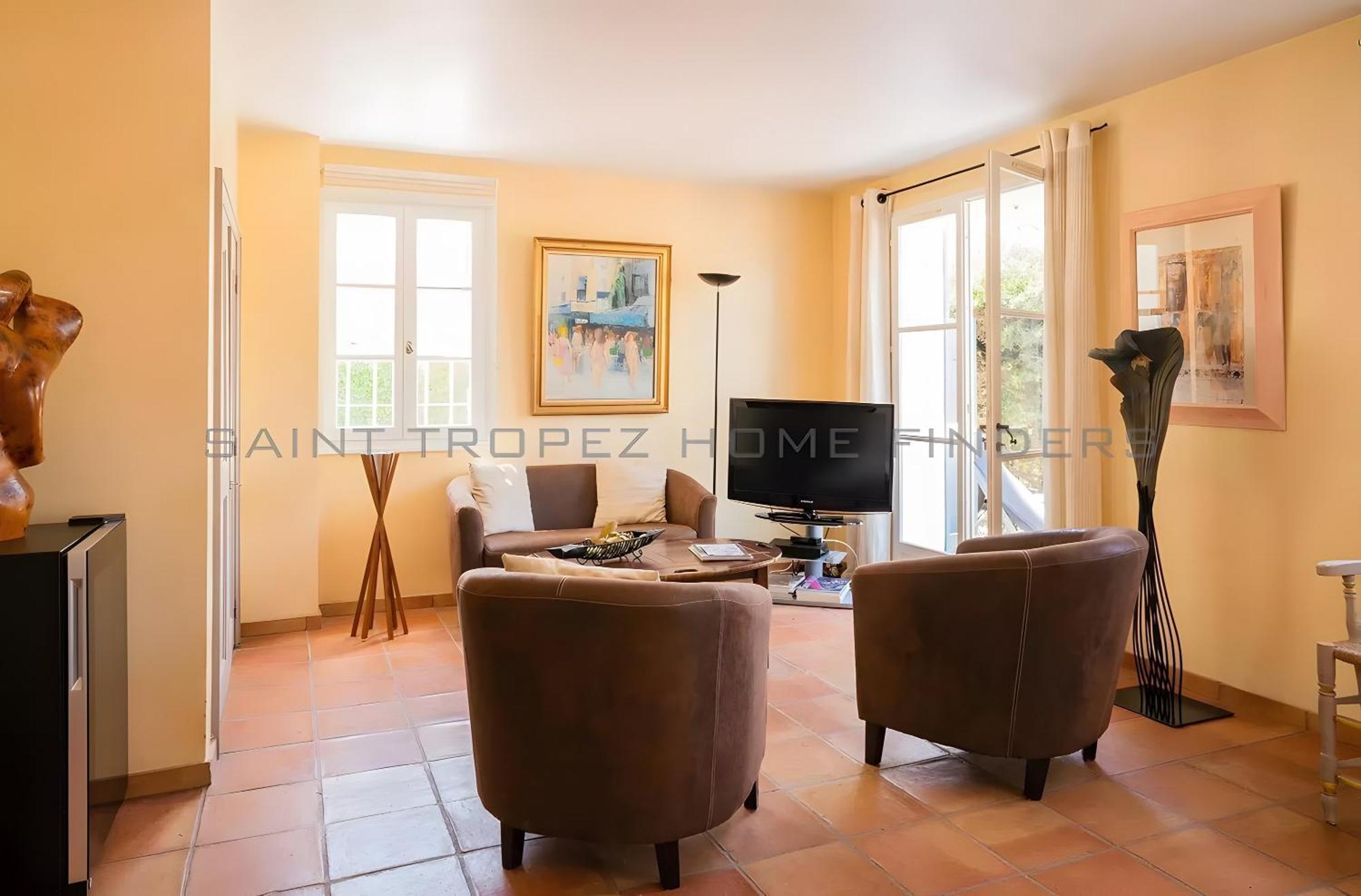 Maison Grillons Holiday home *
