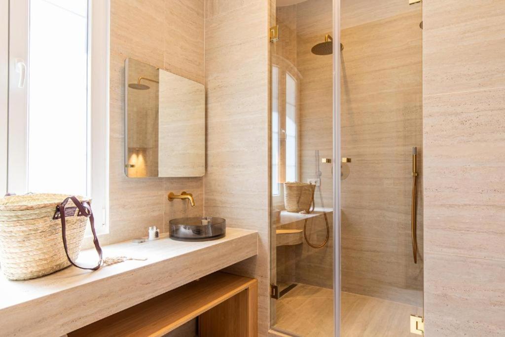 Le Clos De La Pinede Chambre Deluxe A 300 Euros
