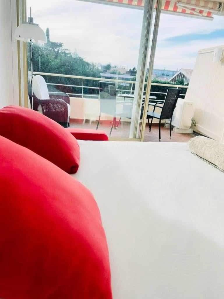 Red Master Apartment