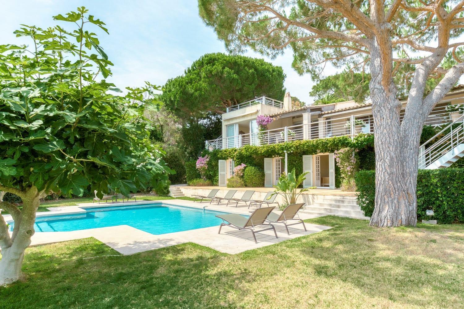 Villa Capilla, Sea View
