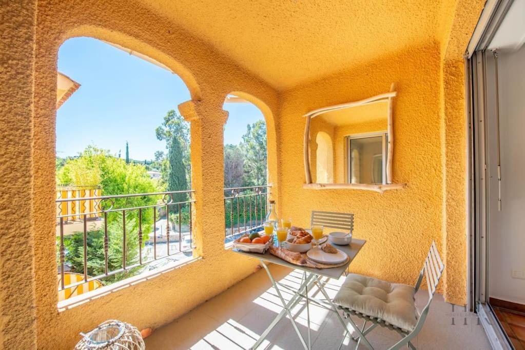 Magnifique Duplex Avec Terrasse Et Piscine * Saint-Tropez