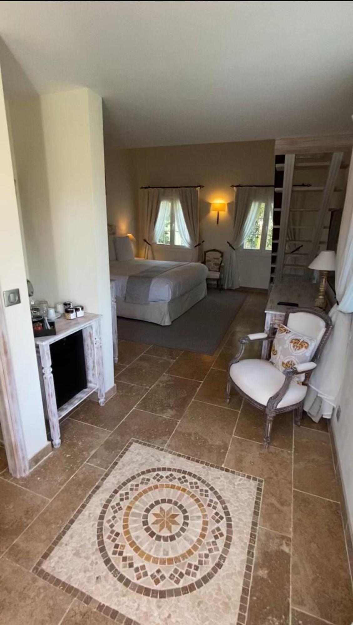 La Bastide Des Salins Hotel 4*