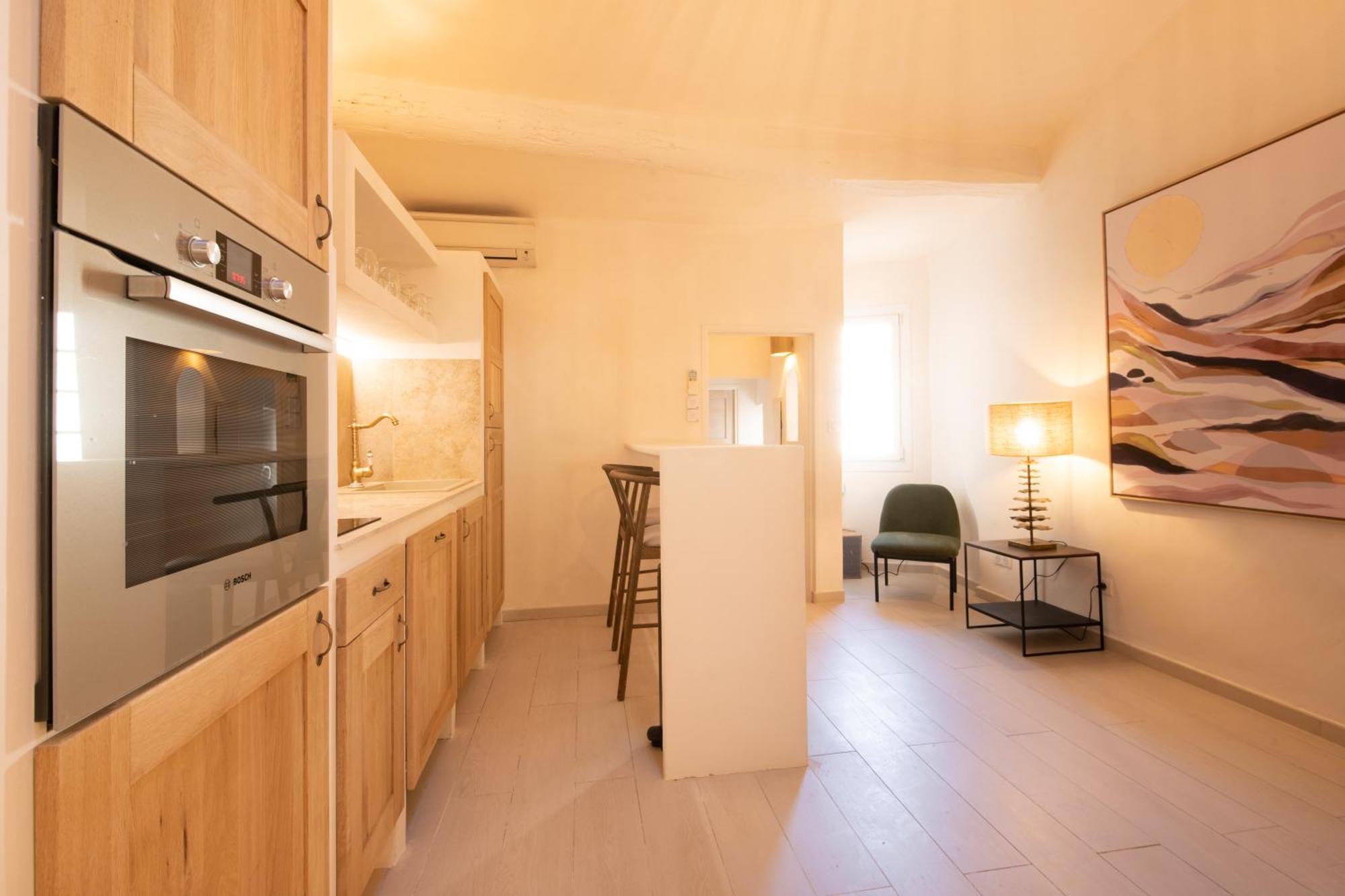 Pick A Flat's In Saint-tropez- Rue Du Portail Neuf