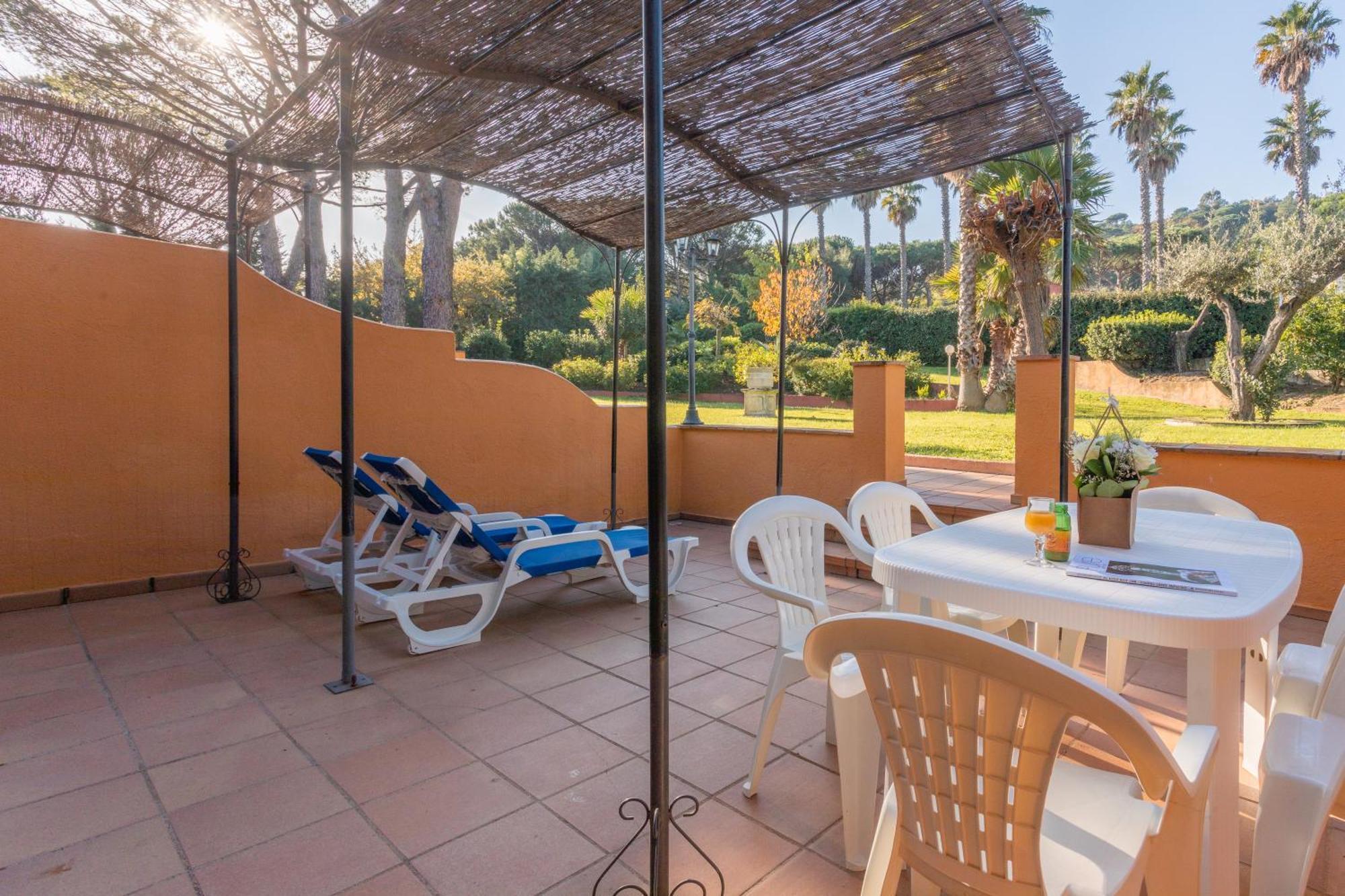 25 Lola Flores * Saint-Tropez
