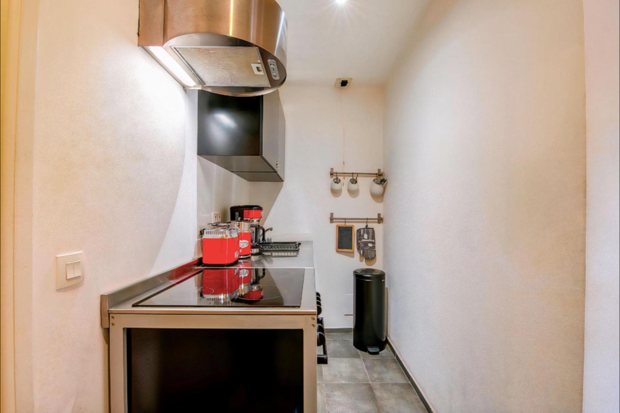 Superb In The Heart Of Apartment