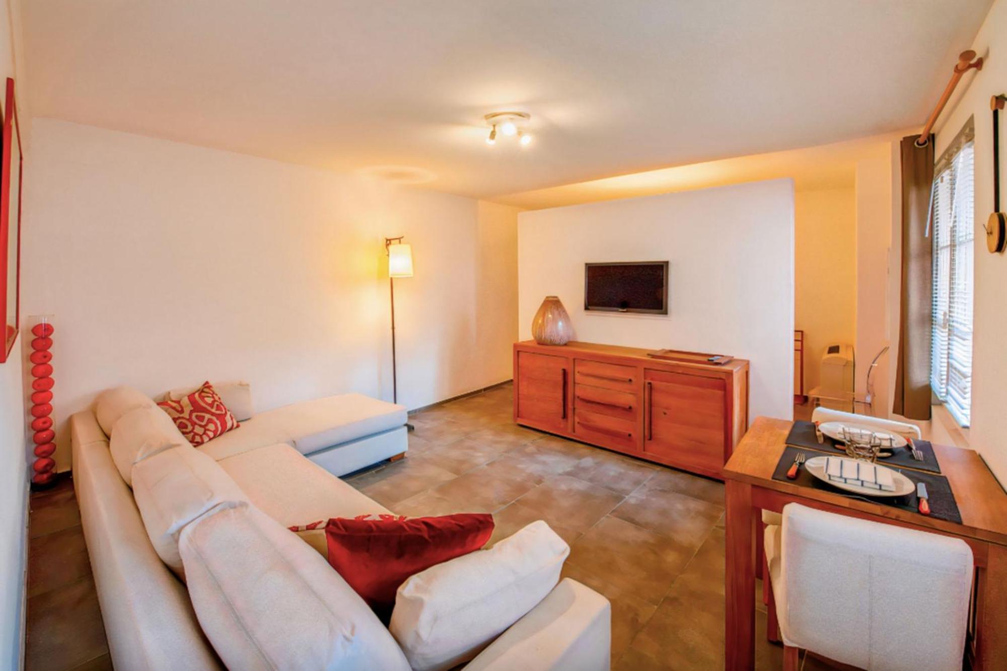 Superb In The Heart Of * Saint-Tropez