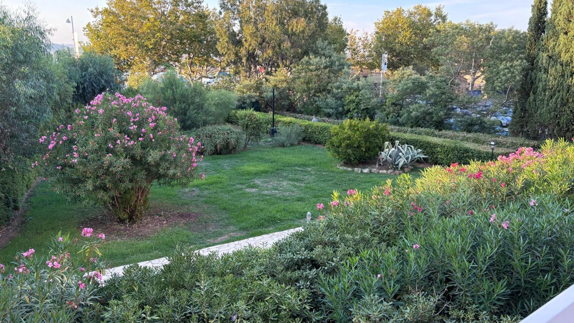 Jardin Terrasse Eden Tropez - Parking Pool Ac 4p *