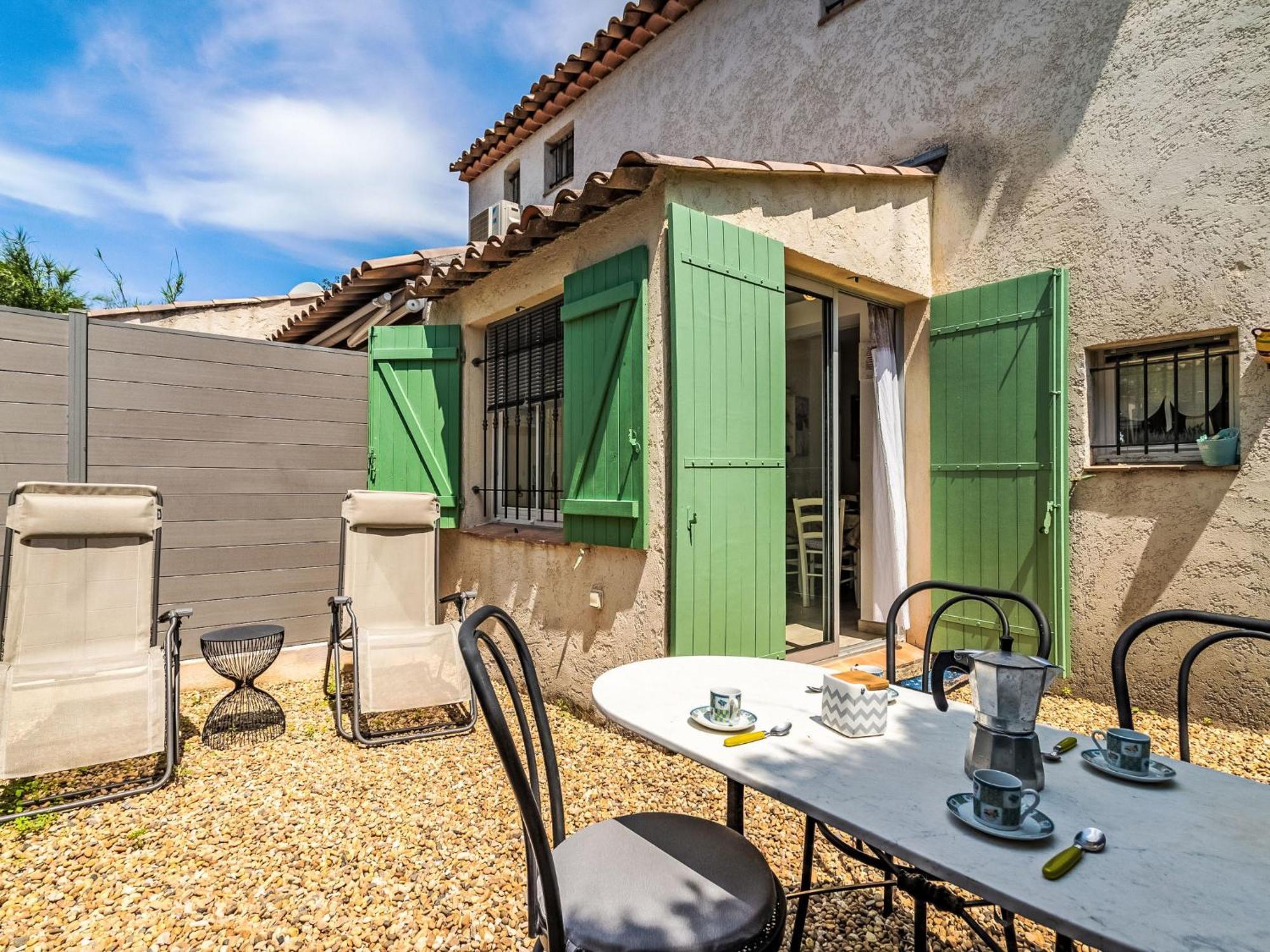Holiday home Les Parcs De Gassin-1 By Interhome