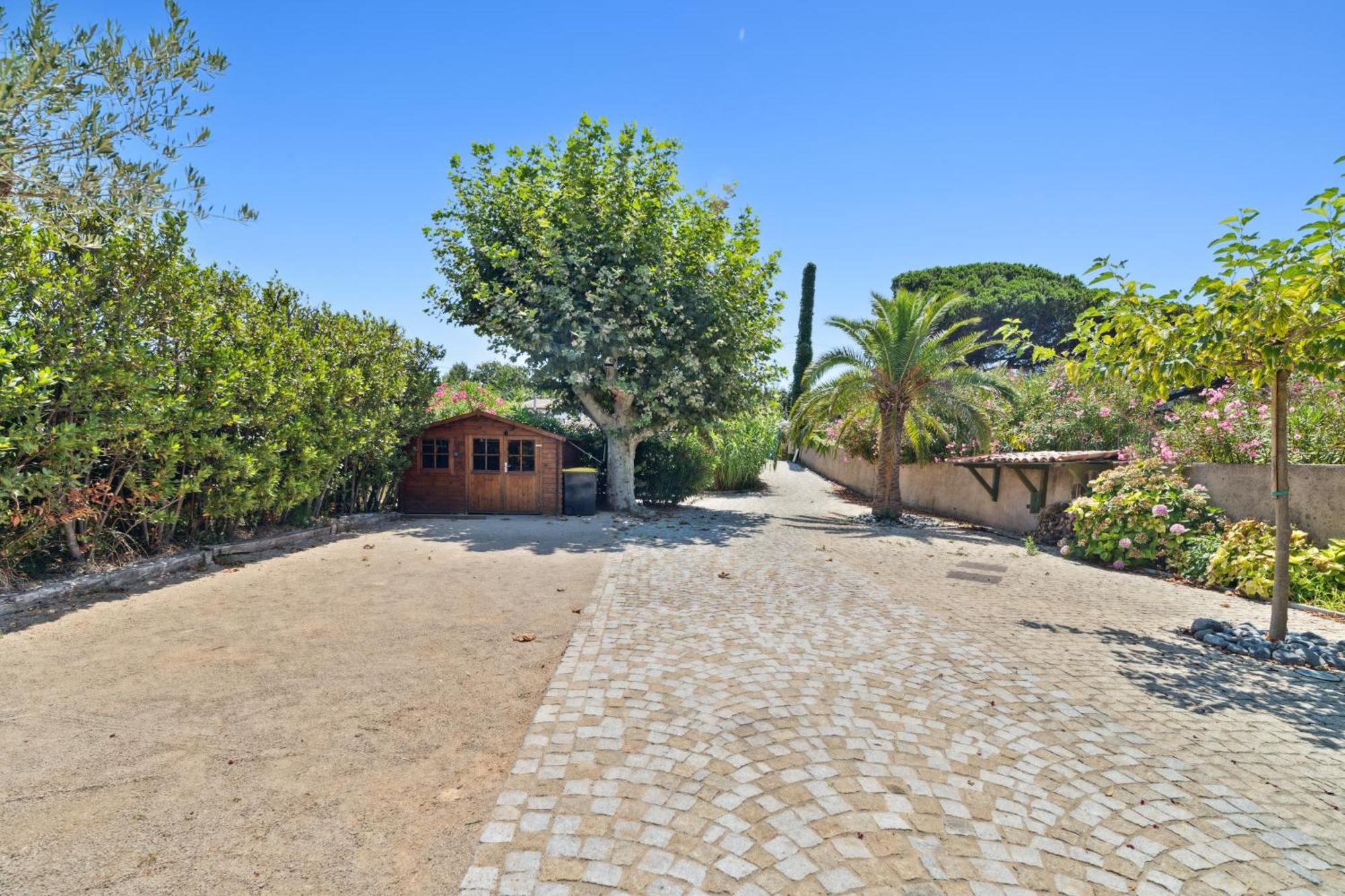 La Desirade - Les Pieds Dans L'eau - La Bouillabaisse - St Tropez - 14 Personnes Villa Saint-Tropez